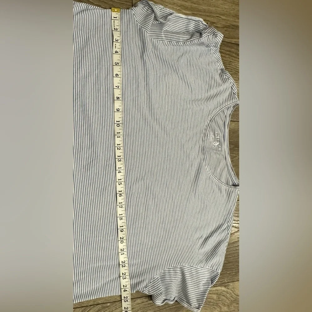 💙 Terra & Sky Women’s Crewneck Tee – Oxford Blue Stripe, Plus Size 1X  💙 - Picture 9 of 10